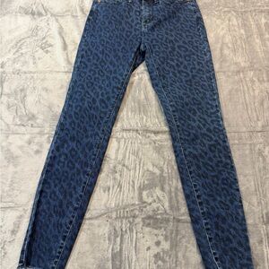 Judy Blue Mid Rise Medium‎ Wash Cheetah Print Skinny Jeans Women’s Size 0/24